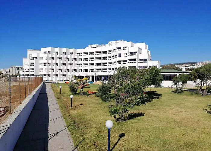 Umh Tarik Hotel