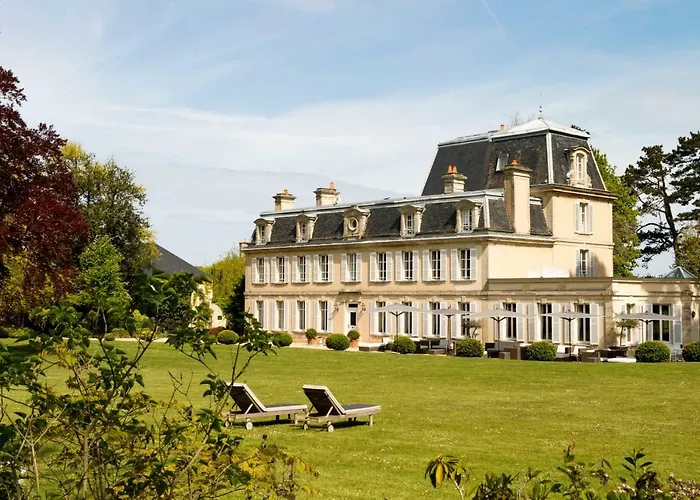 Chateau La Cheneviere