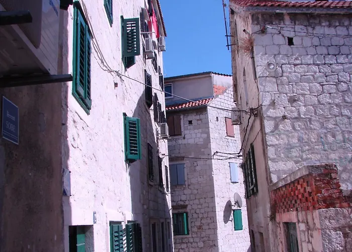 Single Rooms In The Heart Of Split