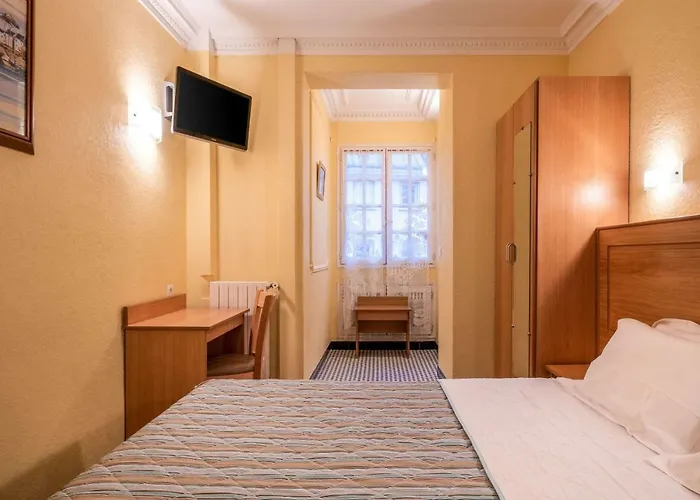 Comfort Hotel Au Firmament Asnieres-Sur-Seine