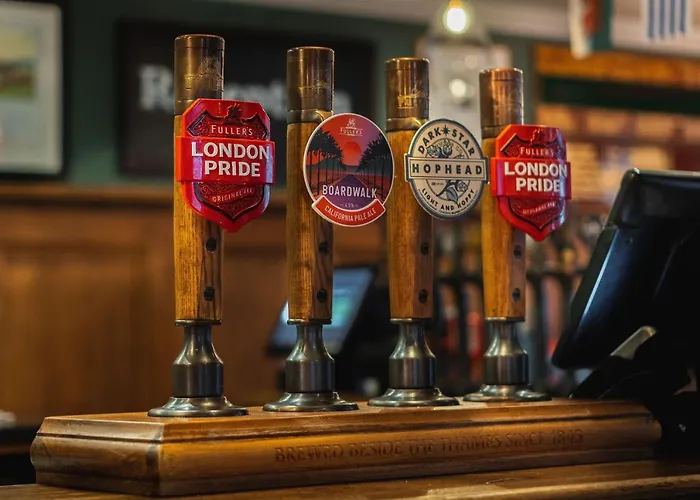 Albert Arms Esher