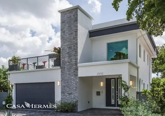 Casa Hermes Wilton Manor - Gay Guesthouse