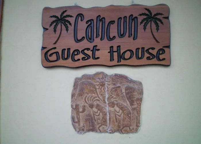 Cancun Guest House 1