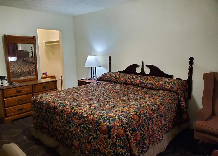 Nakon Motel Candler