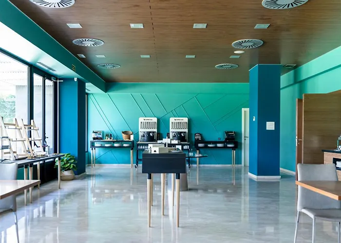 AZZ Valencia Táctica Hotel
